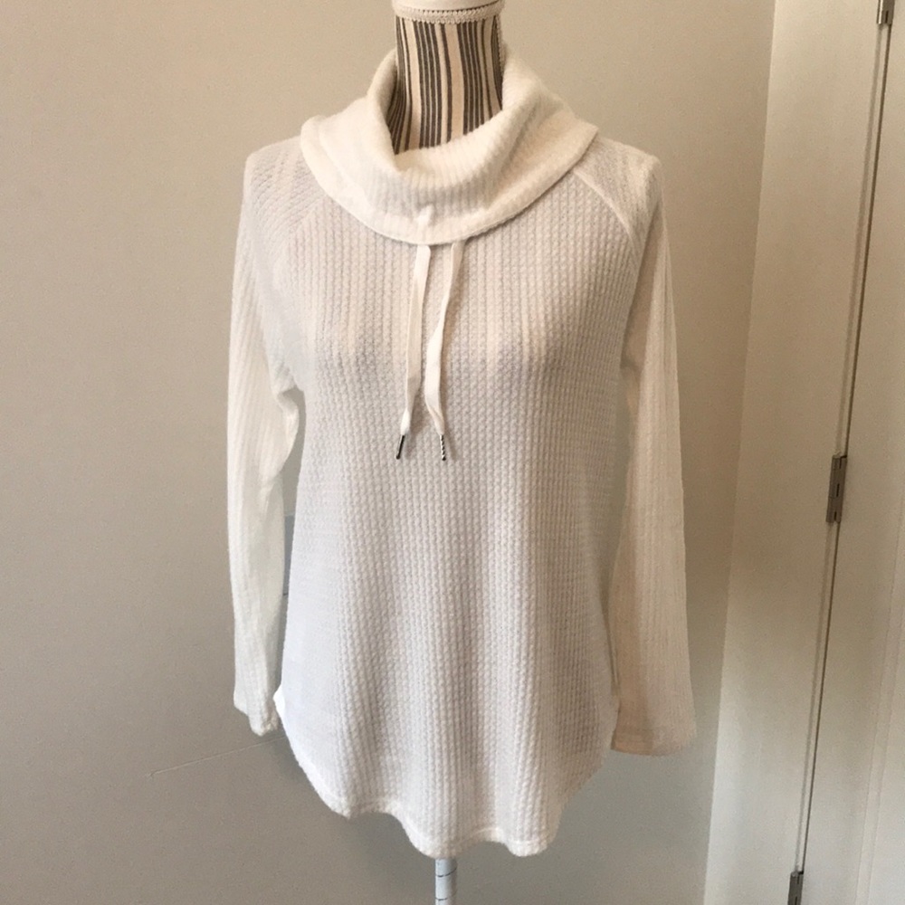 White Cowl Neck Pullover Top - Picture 4 of 8